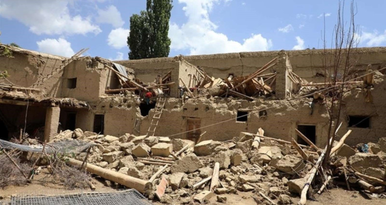 Afganistan’daki Depremde 215 Kişi Hayatını Kaybetti.