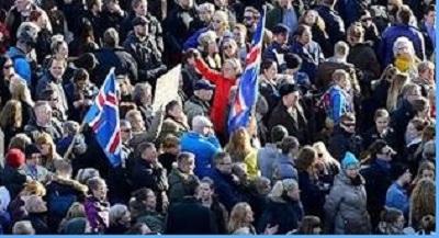 İzlanda’da kadınlar ücret eşitsizliğini protesto için grev yapacak…