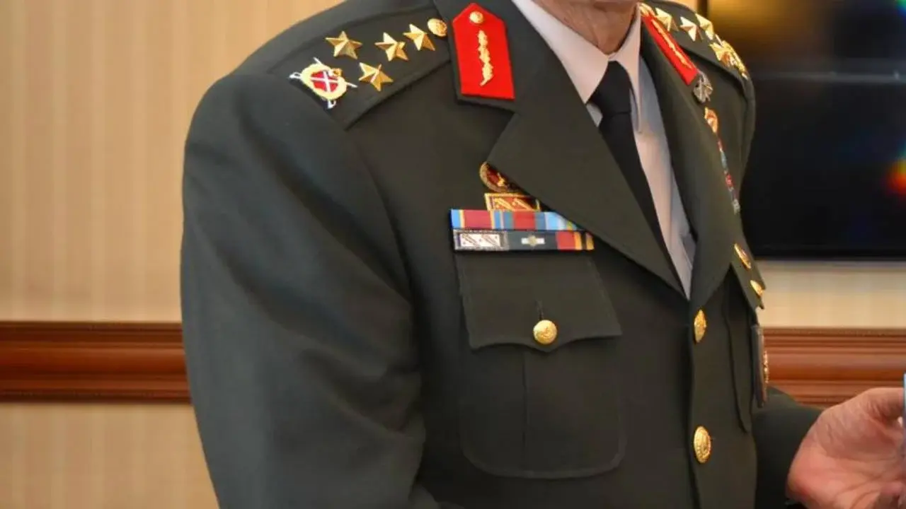 emekli-askerlere-ekran-yasagi-3-yila-kadar-hapis-cezasi-gelebilir